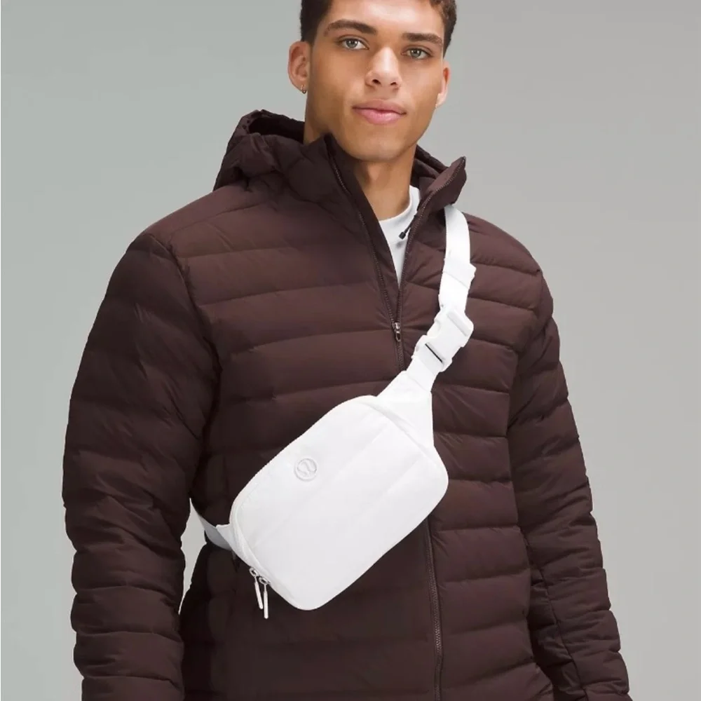 Unisex 💨 Lululemon Everywhere Belt Bag 💨2L Large 💨Wunder Puff💨 White💨 - Picture 7 of 14
